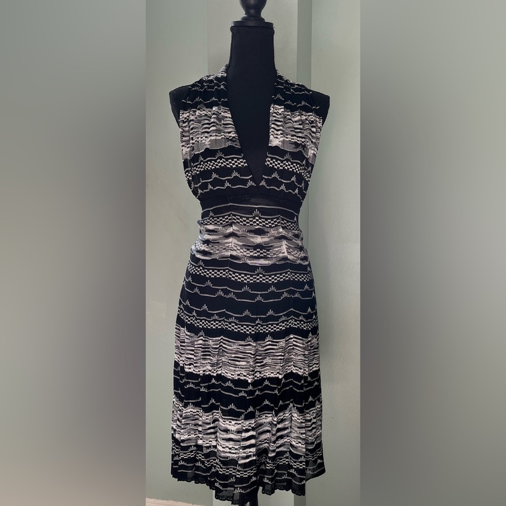Missoni Black & White Patterned Backless V-Neck Knit Dress